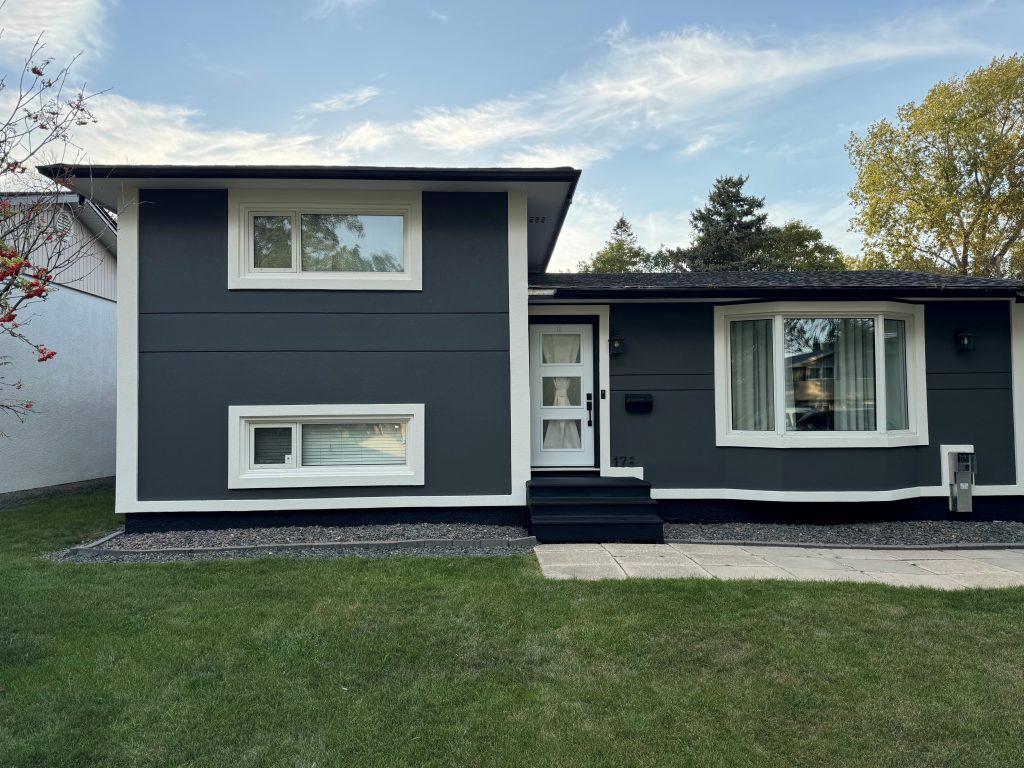 Complete Guide to Painting a Bungalow Exterior: What Homeowners Need to Know